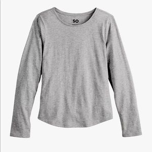 A SO TSHIRT THATS A XS AND IS LIGHT GREY